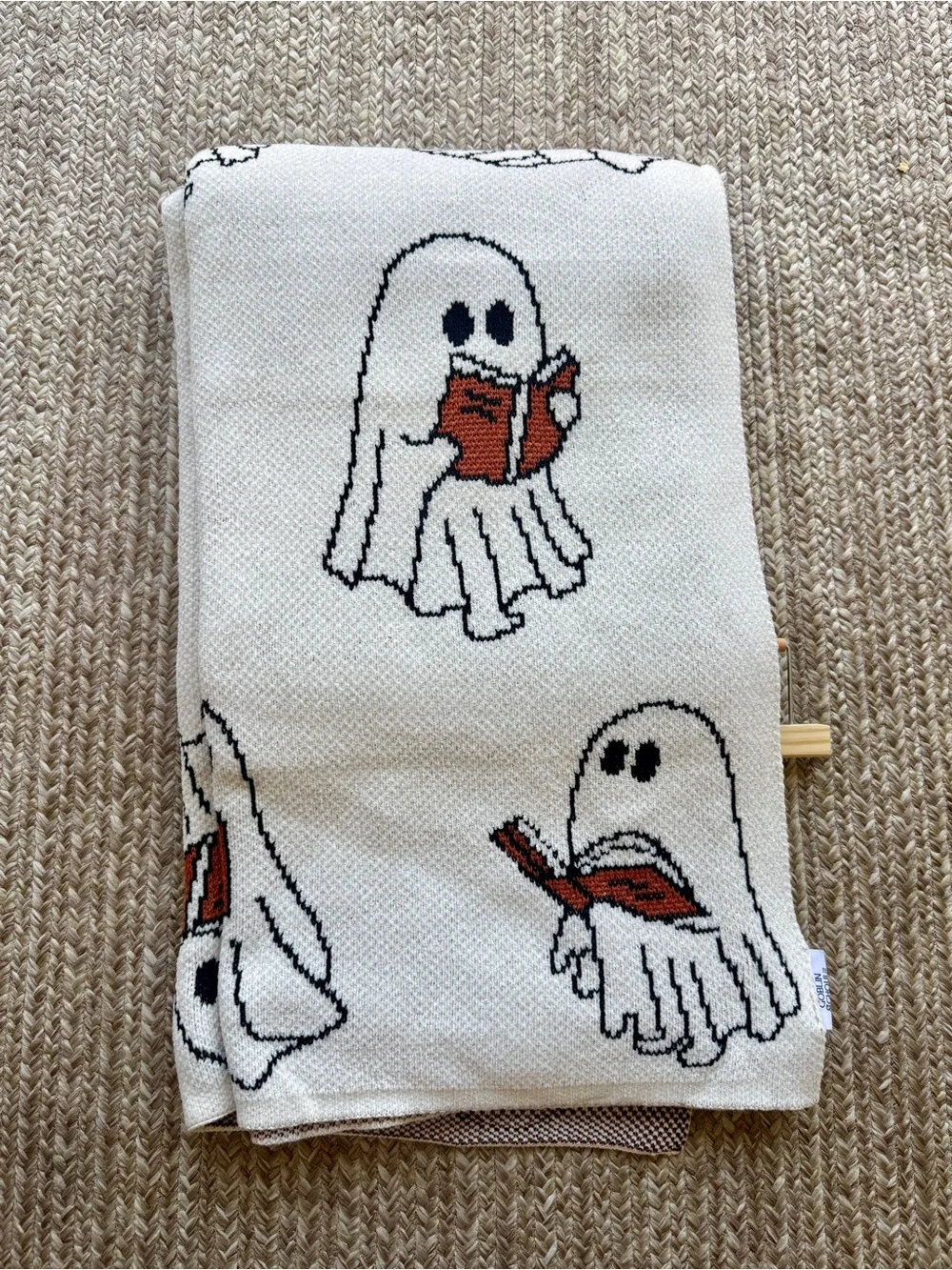NWT Viral Goblin & Ghoul Homegoods TJMaxx Ghost Reading Throw Blanket